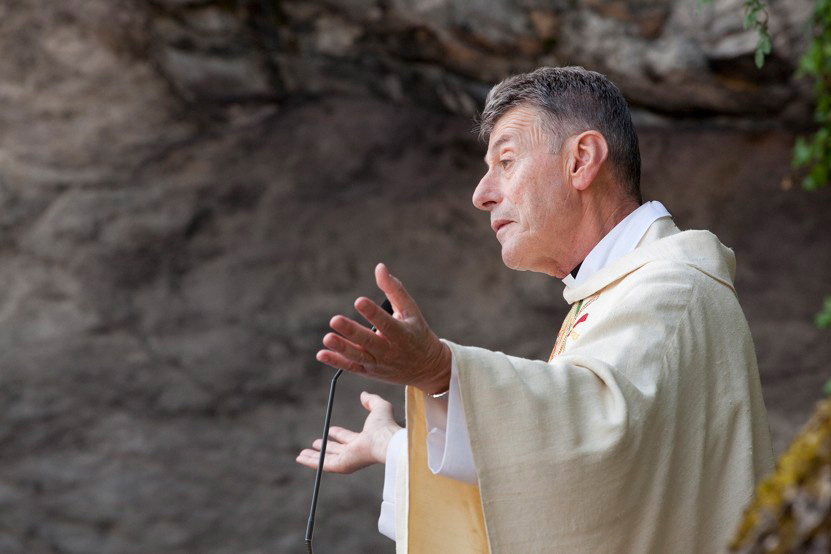 http://www.lux-fotografie.de/files/gimgs/th-8_12_Soldatenwallfahrt_Lourdes-0212.jpg